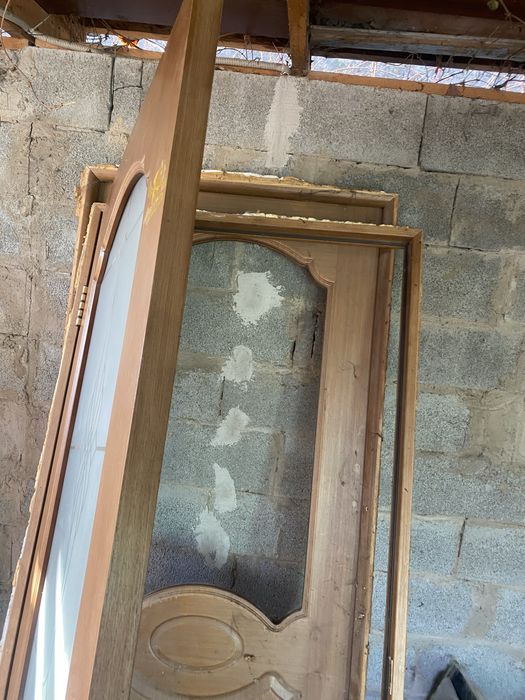 Продам двери в хорошем состоянии