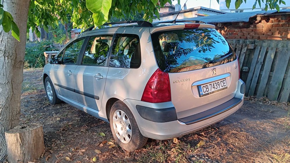 Продавм ПЕЖО  307 ГАЗ/Бензин