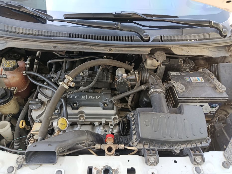 Mashina zoʻr katta matoʻr 5.30. Moy quyiladi