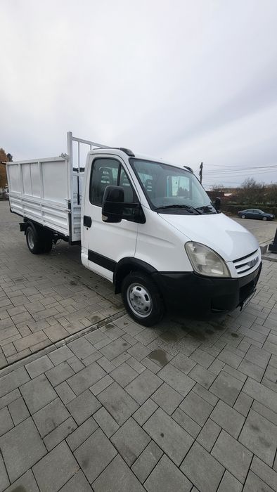 De vanzare Iveco basculabil Sau schimb Dacia Dustar 4×4 motor 15 tdi