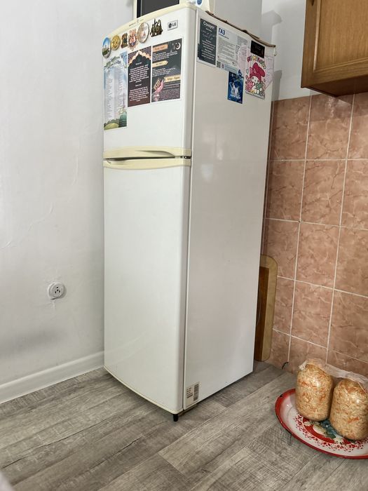 Продам холодильник LG