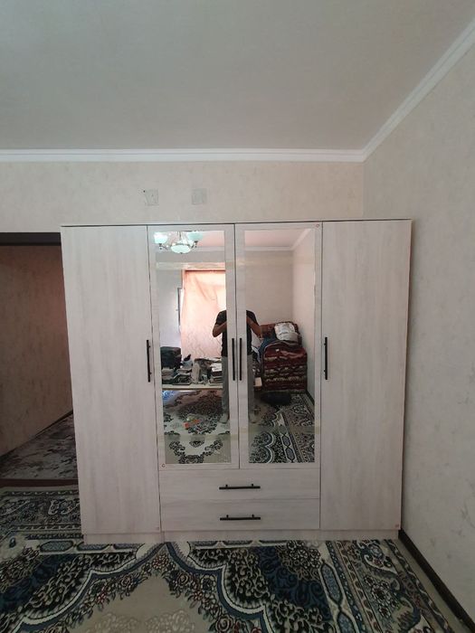 Shkaf sotiladi dastafka ustanovka bepul