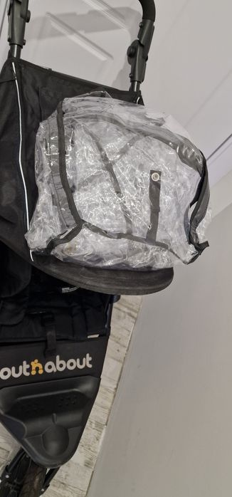 Out n about количка