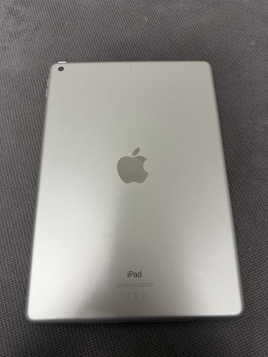 Ipad 8th gen 128 GB