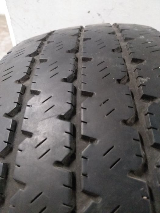 Гуми с джанти  195 70 15с за бус
