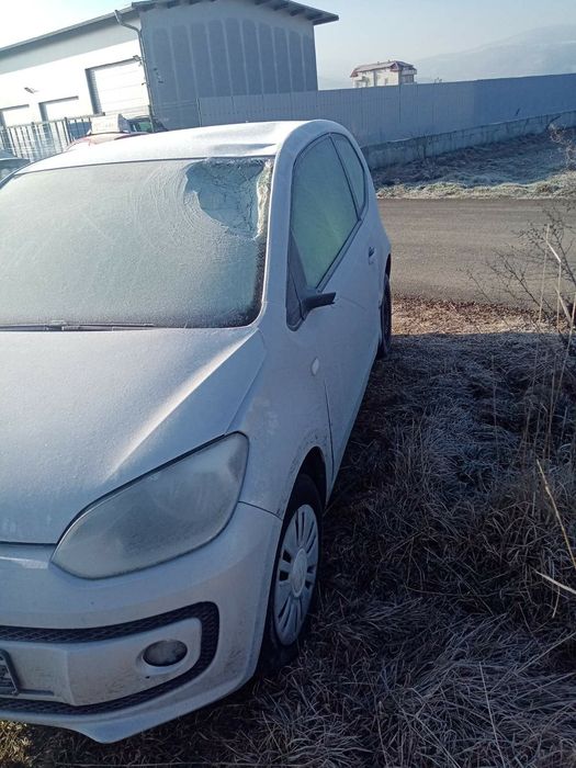 VW UP на части 2014 г