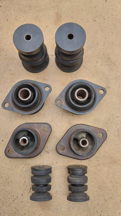 Подушки рамы Toyota Sequoia