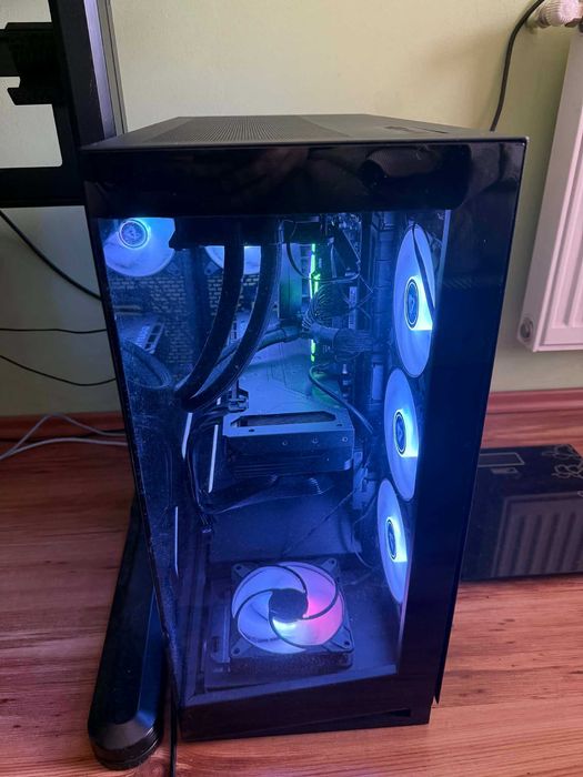Мощен геймърски компютър – Ryzen 7 7700X / RX 7900 XT / 32GB DDR5
