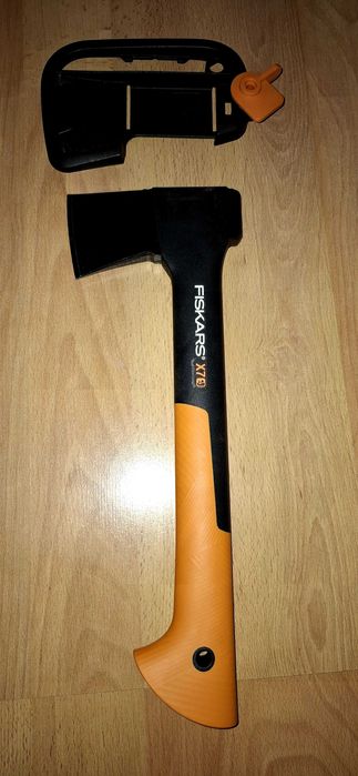 Брадва Fiskars X7