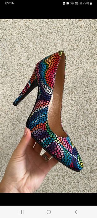 Pantofi stiletto din piele