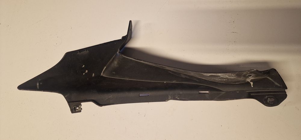 Suzuki GSXR 600 și 750 K8 K9 2008 2009  carena laterala codita stop