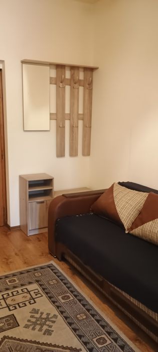 Particular! Vind garsonieră!