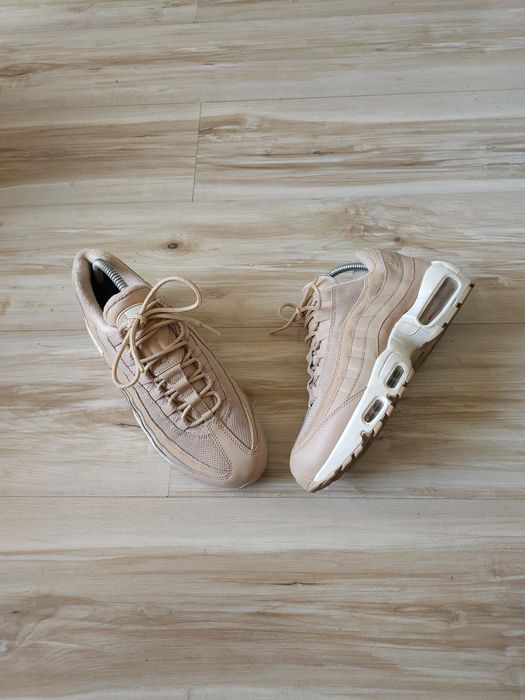 Оригинални дамски маратонки Nike Air Max 95 Bio Beige