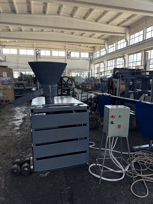 Presa de peleti cu uscator