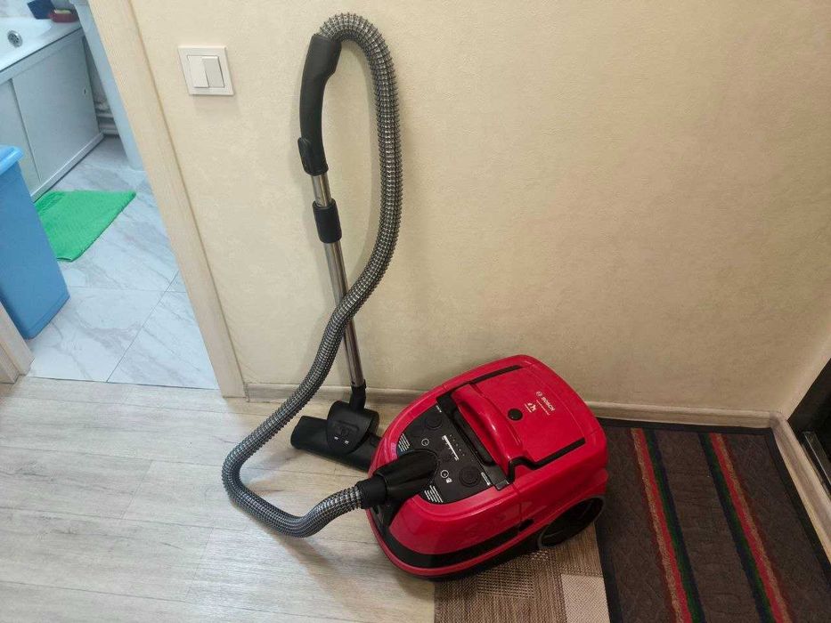 Моющий пылесос Bosch Aqua Wash & Clean