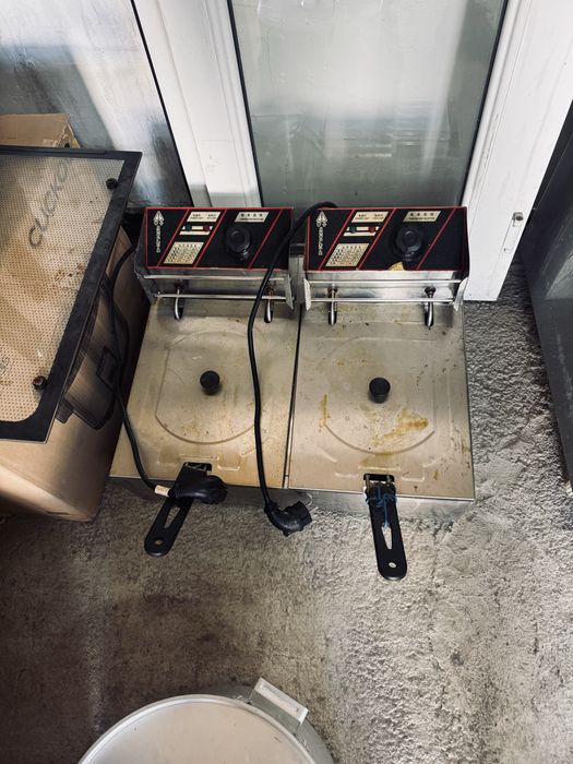 Оборудование из кафе продам срочно