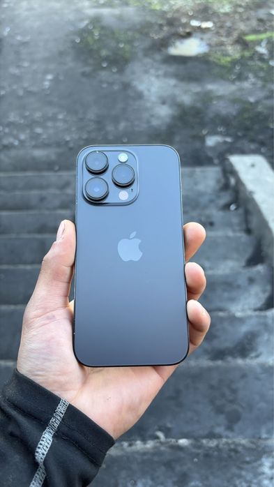 Айфон 14 про с каропкой