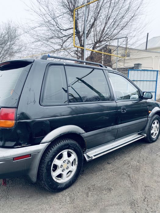 Машина MITSUBISHI RVR 1994г.