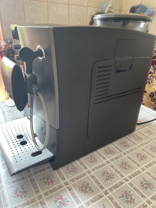 Vând espressor automat Bosch