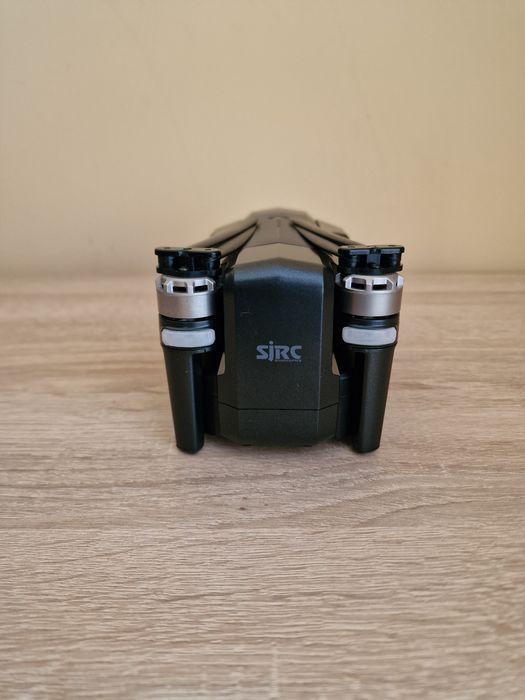 Дрон SJRC F11 пълен комплект + нова батерия