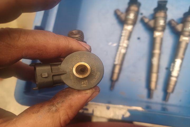 Set injectoare 0445110430 3.0 D Jeep Grand Cherokee WK