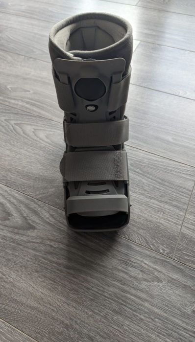 Orteza cu pompita de aer