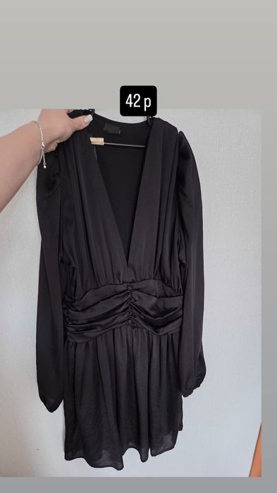 Продам платья и кофточку