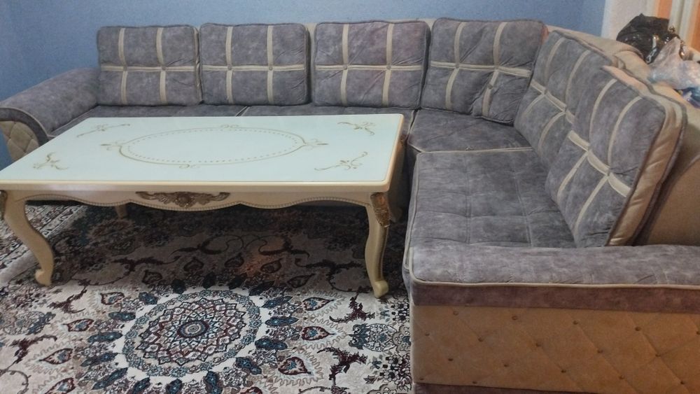 Срочна угалок +стол  сотилади