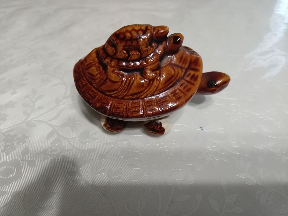 Сувенир фарфоровый