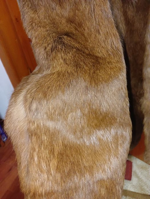Vând Blană naturală