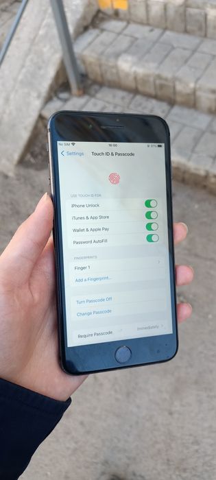 iphone 8 Plus Айклауд бар