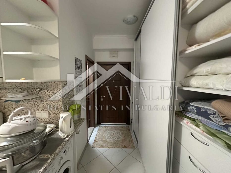 Дава се под наем Едностаен апартамент в Варна, Бриз - 35 кв.м за 400 € - Снимка #4