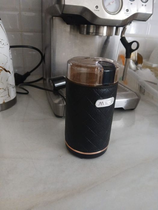 Продам кофемашину BORK