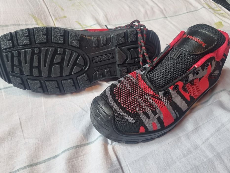 Продается спец одежда, обувь