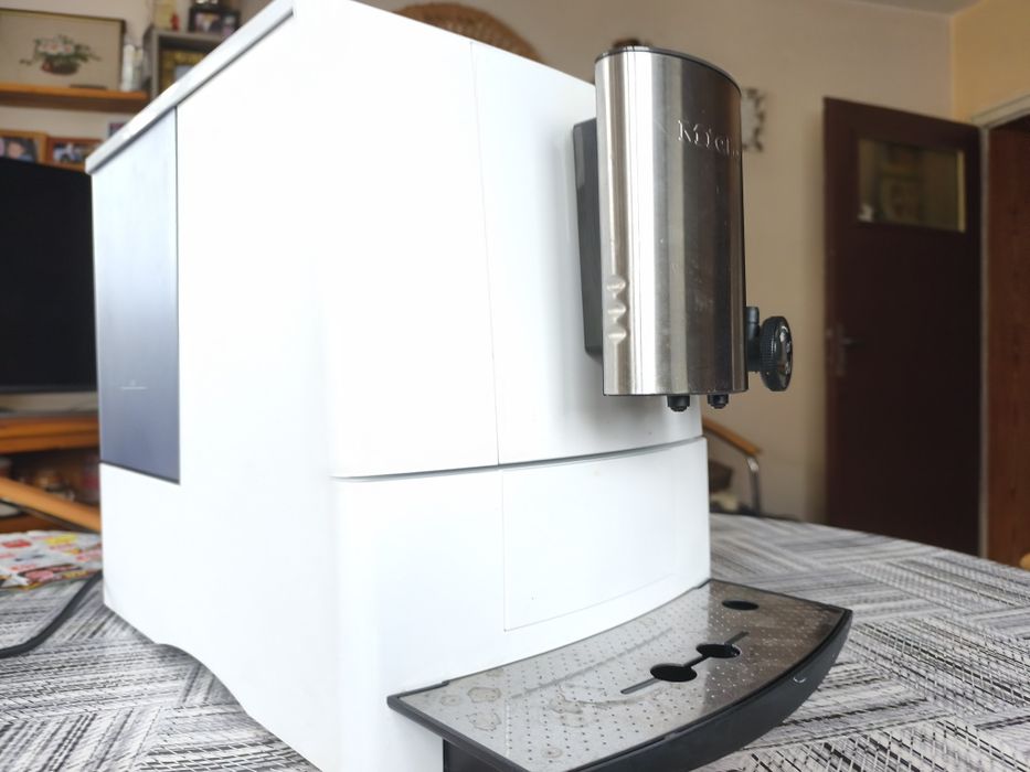 Кафеавтомат Miele CM5000