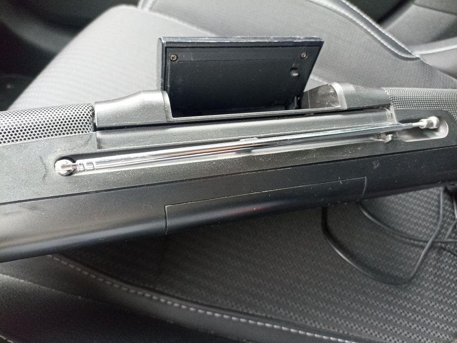 Radio super slim/subtire, portabil (alimentare priza sau baterii), sunet foarte bun, specific Panasonic..