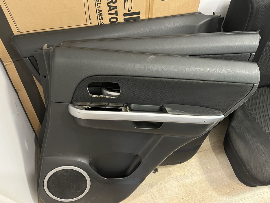 Седалки за сузуки гранд витара