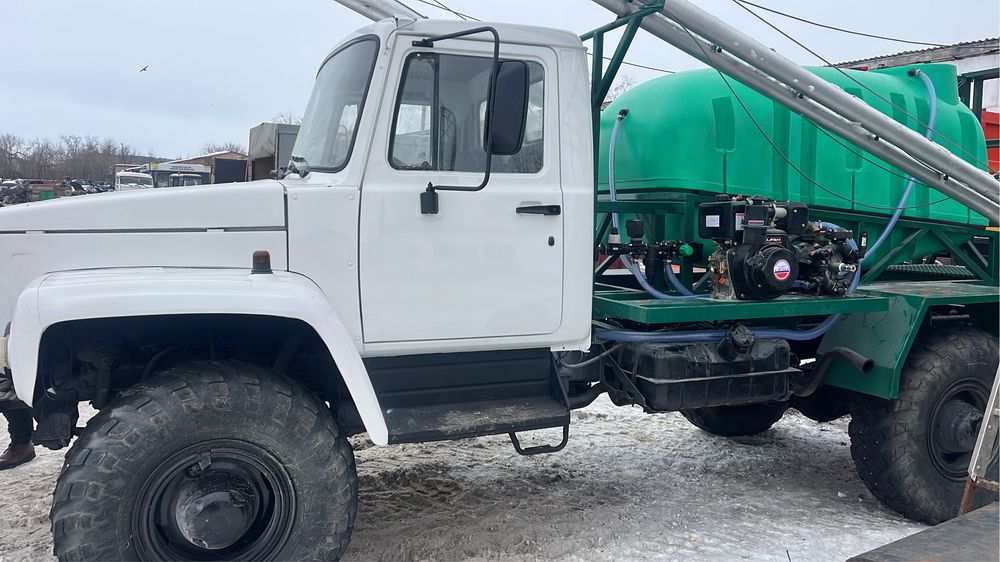 Самоходный Опрыскиватель Газ 3308