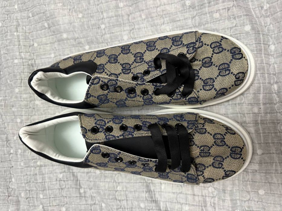 Продаются макасины новые