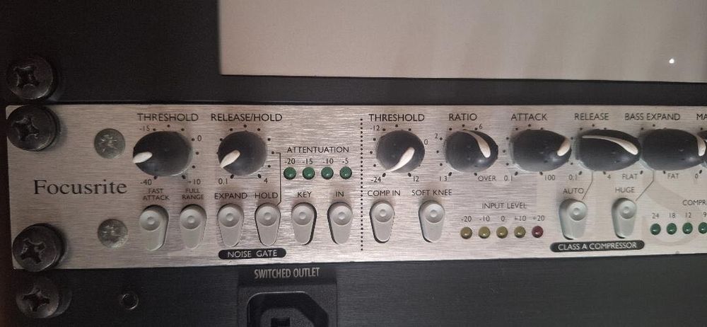 Focusrite compounder - dual mono/stereo compressor/gate/limiter