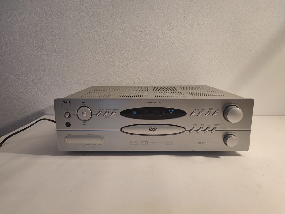 Amplificator Nad L75 DVD player cu amplificare