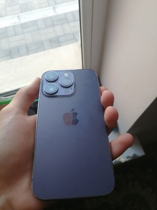 iPhone 14 Pro фиолетовый