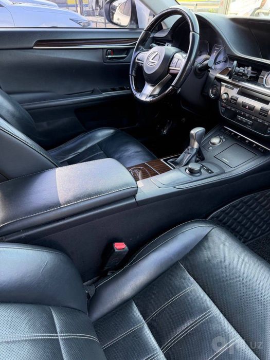 Lexus 250 белый автомат коробка