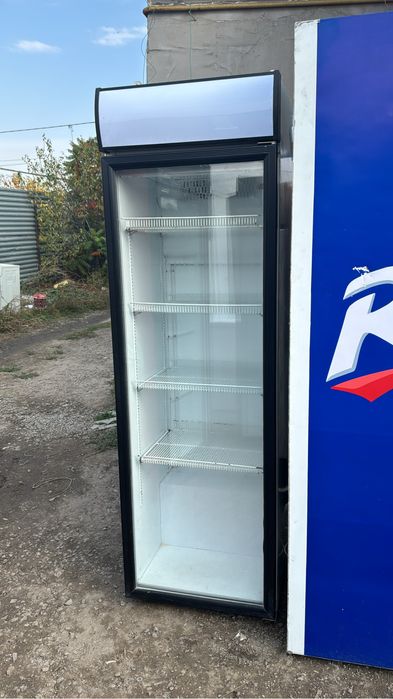 Витринный холодильник