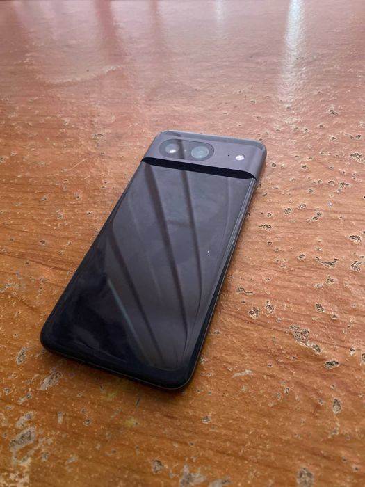 Google pixel 8 коробка имеется