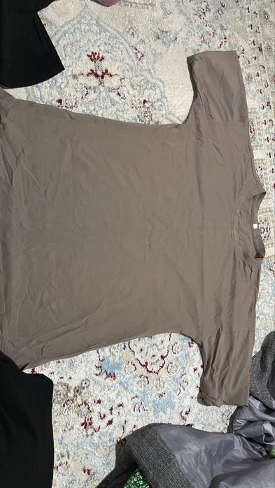 Продам кроссовки 1000тг