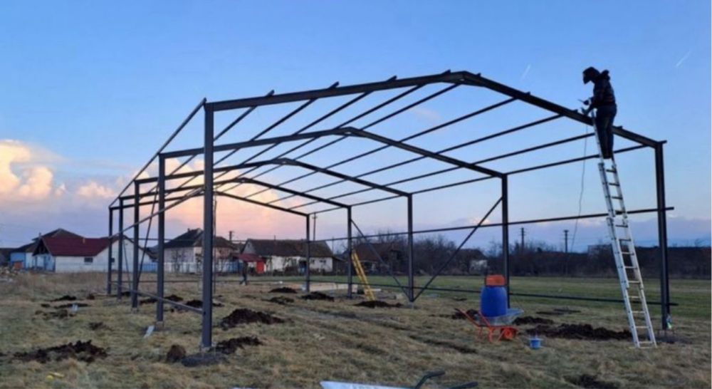 Vand hale si structuri metalice sau schimb cu duba