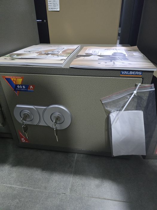 Огнестойкий сейф Valberg FRS 36 KL (Россия- Германия))