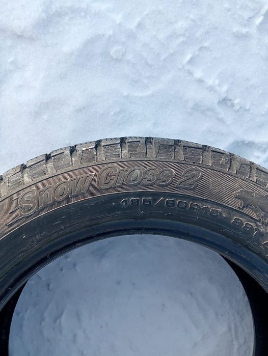 Продам комплект зимней резины на 15