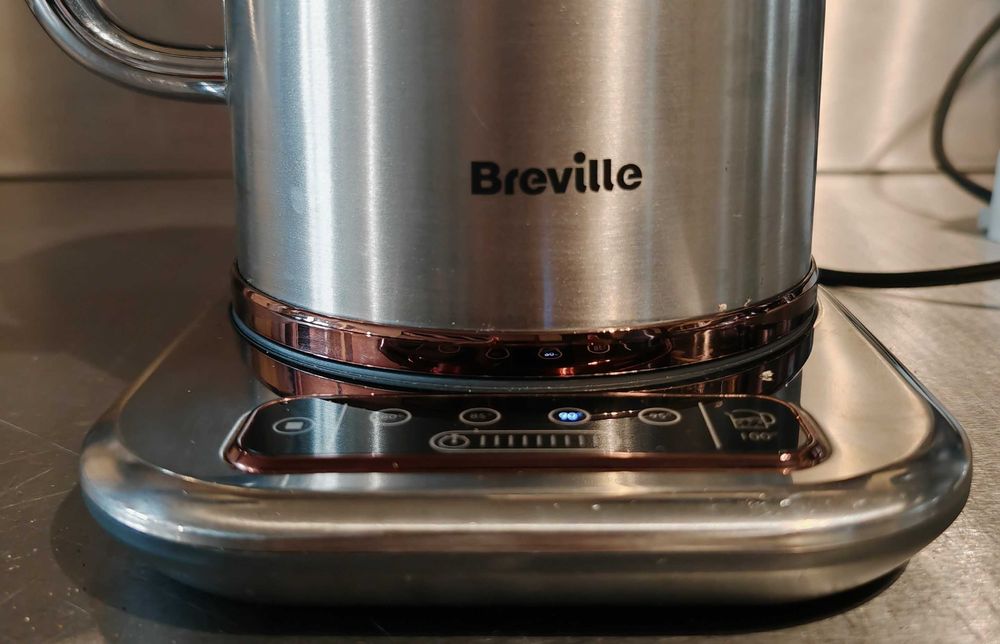 ВИДЕО * Електрическа кана Breville Selecta * Избор 80/85/90/95/100°C | 1.7 л | 3 kW бързо кипене | Цифров контрол | Матирана неръждаема стомана VKT159
